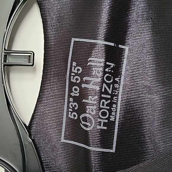 Graduation gown - Picture 2 of 3